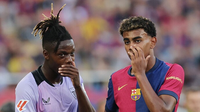 nico-williams-y-lamine-yamal-en-la-previa-del-partido-entre-el-fc-barcelona-y-el-athletic-club (1)